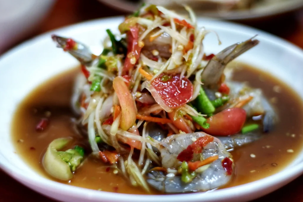 Papaya Salad with Shrimp (Tam Goong) 1 close-up-salad-bowl (Web H)
