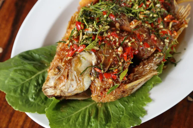 fried-ruby-fish-topped-with-sweet-sauer-hot-sauce (Web H)
