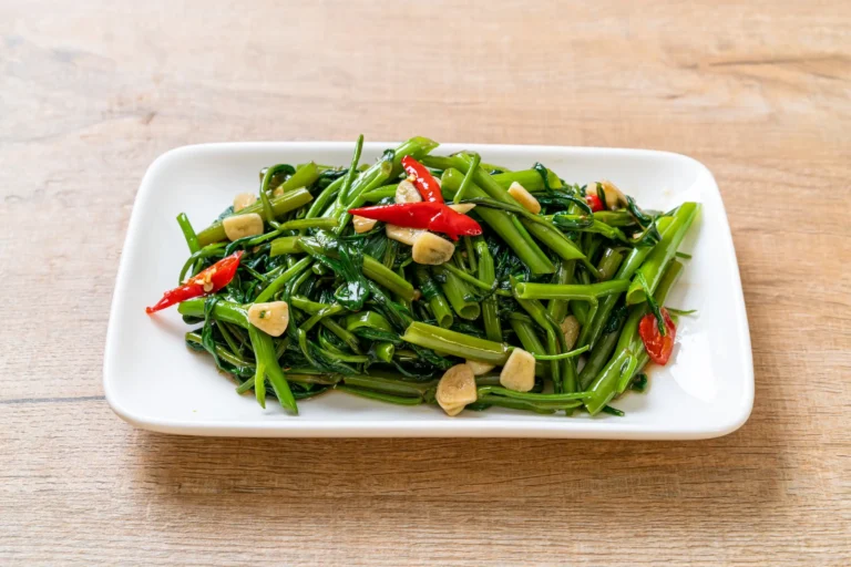 stir-fried-chinese-morning-glory-water-spinach (Web H)