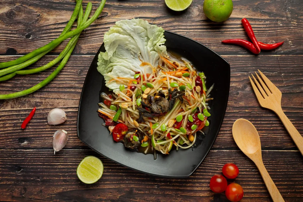 ตำปูปลาร้า 1 thai-food-som-tum-papaya-salad (Web H)