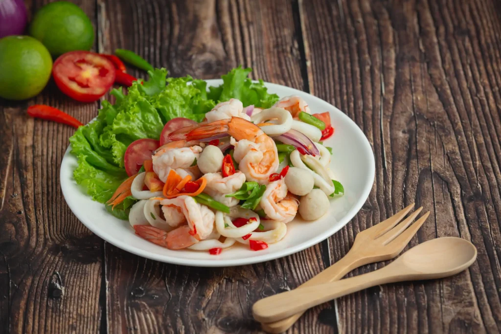thai-food-spicy-mixed-seafood-salad (Web H)